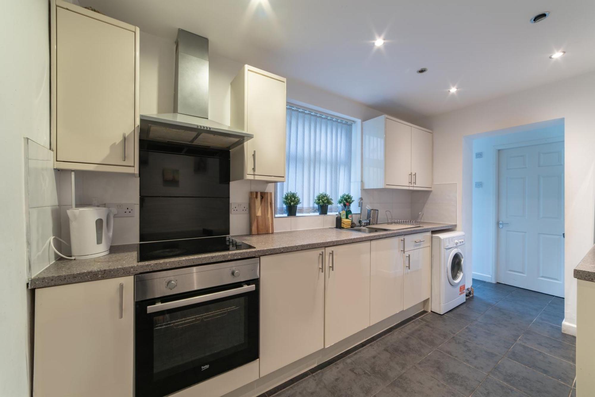 Cozy Rooms In Shared Accommodation Near Anfield Stadium With Parking And Wifi Liverpool Zewnętrze zdjęcie